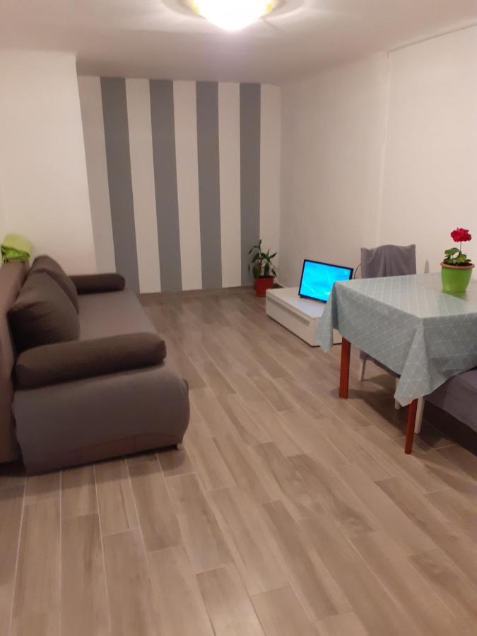 Apartments Belvedere غييكا المظهر الخارجي الصورة